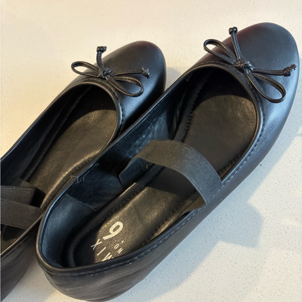 Black Ballet Flats with Bow Detail